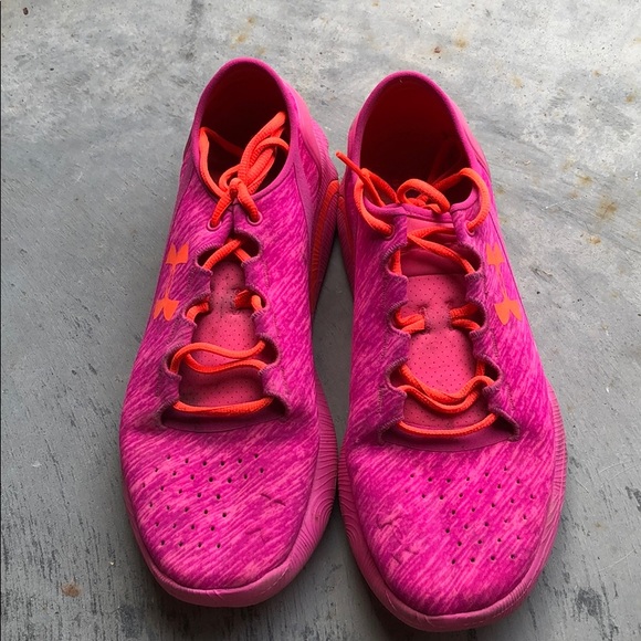 kids pink under armour shoes - Picture 2 of 3